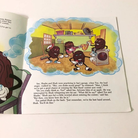 Vtg 1988 The California Raisins Raisins  In Motion A Flashback Book Paperback - Picture 9 of 16